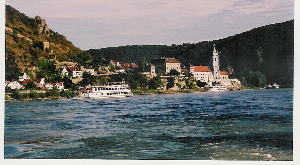Winzerhof - Gaestehaus Stoeger Dürnstein Buitenkant foto